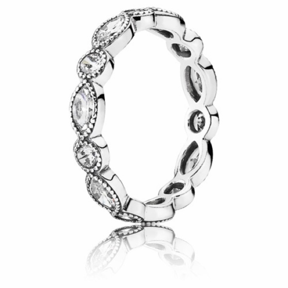 Pandora Alluring Brilliant Marquise Ring